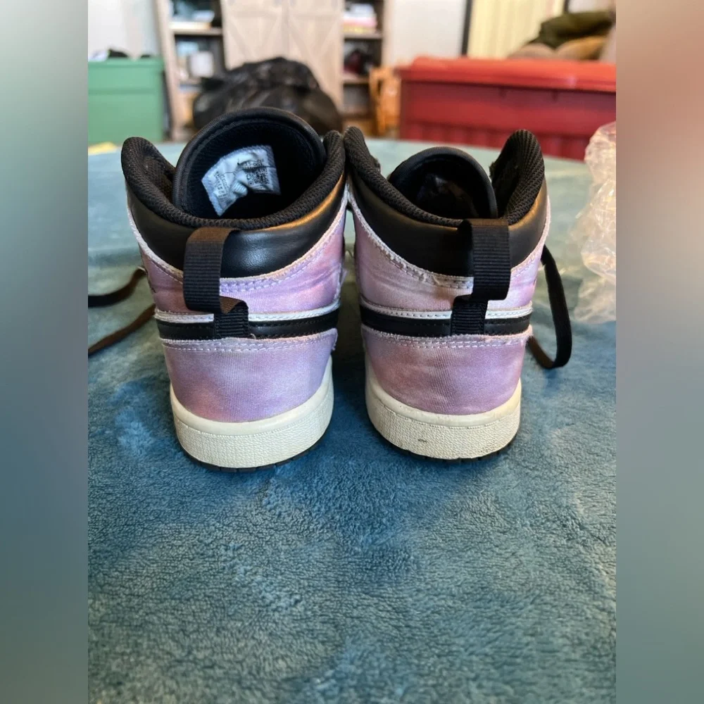 Nike Air Jordan 1 Mid Zen Master Galaxy Tye dye. Kids size 3Y; Women’s 4.5